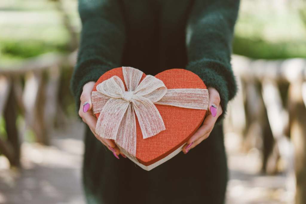 5 Valentine's Day Ideas for Travelers in a Long Distance Relationship Gift for you