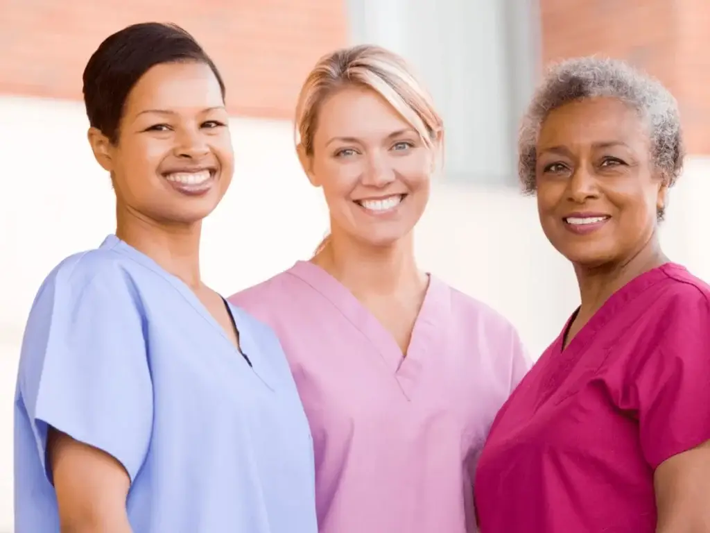 group of travel nurses feeling support from TNAA clinical team