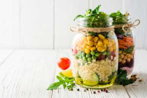 3 Easy Lunches for Busy Travelers