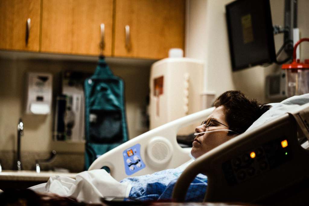 Travel Nurse Career Guide: ICU Nursing Jobs icu travel nurse jobs