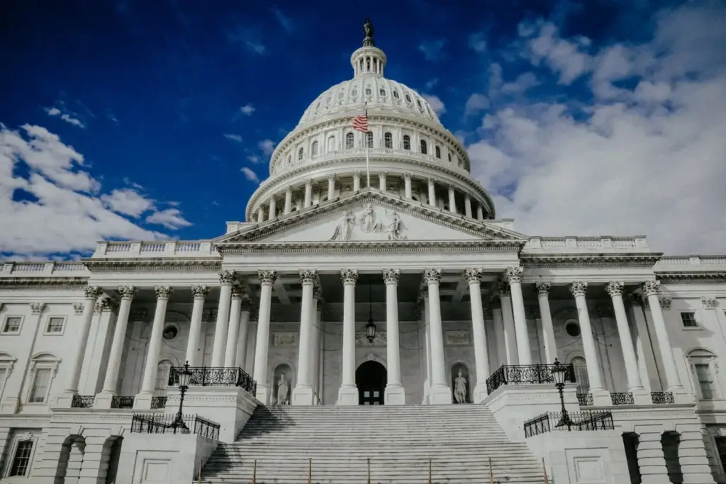 healthcare policy and travel nursing