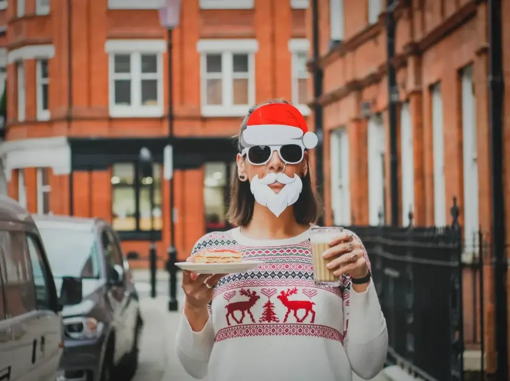 5 Tips for Surviving the Holidays While on Assignment nurse holiday happy hour