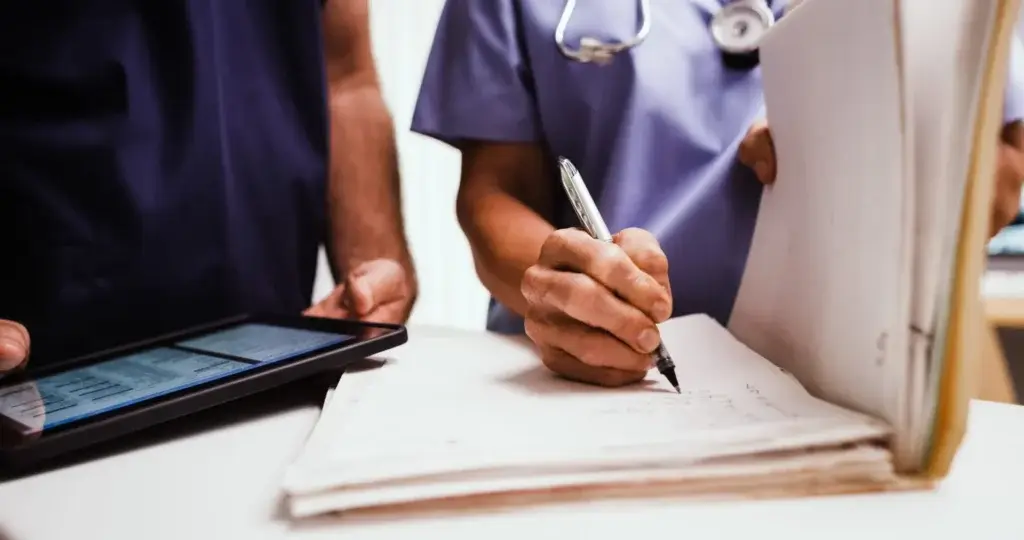 travel nurse license requirements