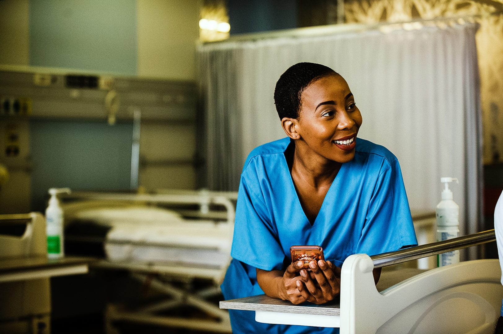 travel nurse using social media at work