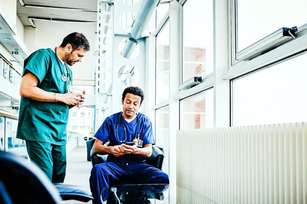 How to Take a Health Care Traveler Job With Your Best Friend travel nurse pair