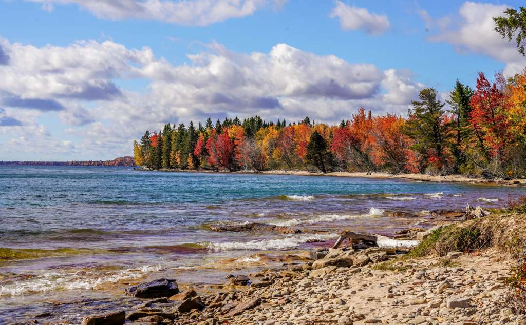 Top 10 U.S. States for Fall Travel Nurse Assignments Top 10 U.S. States for Fall Travel Nurse Assignments