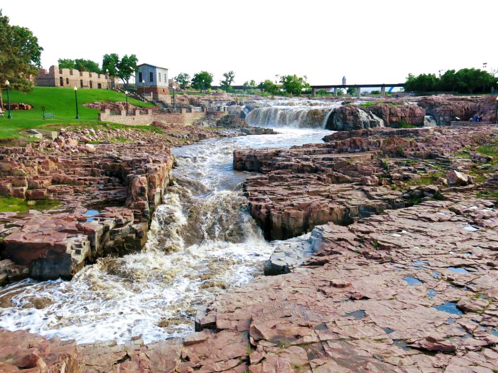 10 South Dakota Destinations for Healthcare Travelers 10 South Dakota Destinations for Healthcare Travelers