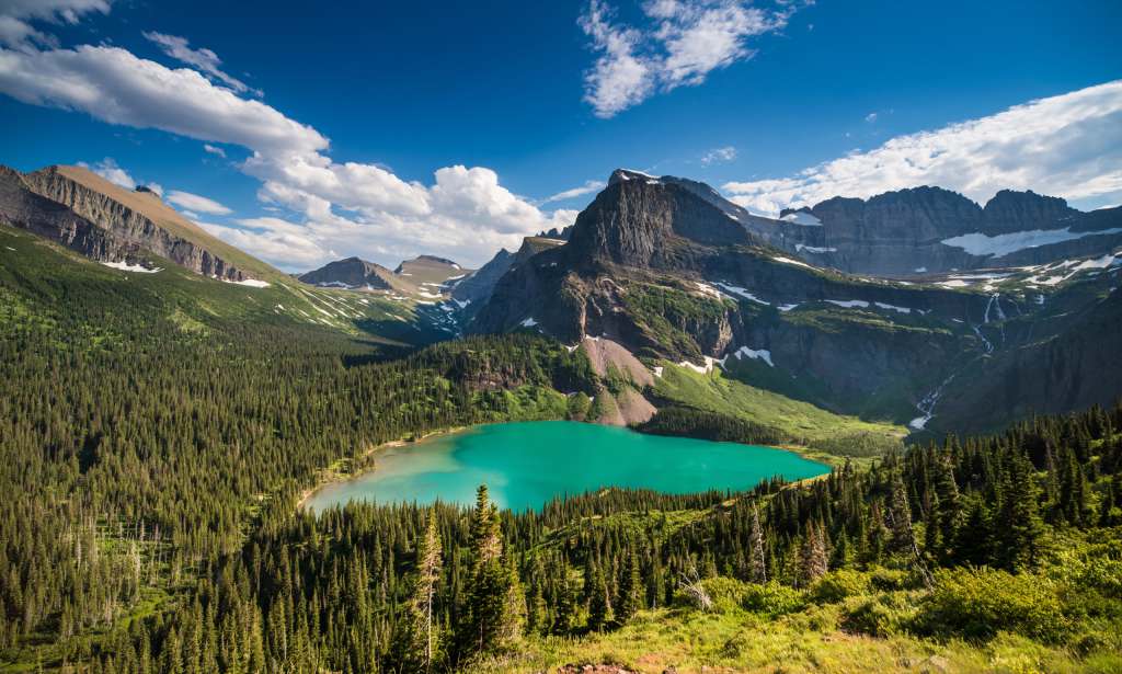 Top In-Demand States for Travelers in Spring 2025