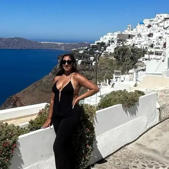 Meet the TotalMed Team - Rajnit C., Travel Recruiter